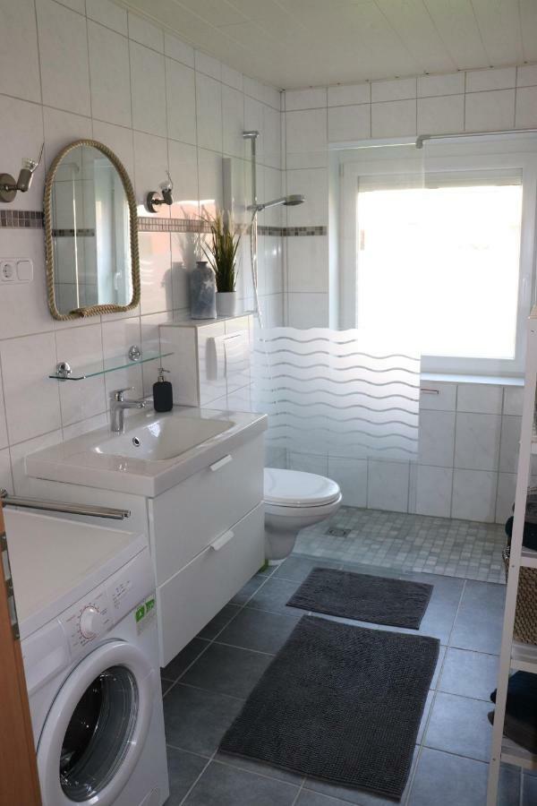 Ferienwohnung Wippsteert - 5 Sterne - Mit Balkon Und Pkw Stellplatz إمدن المظهر الخارجي الصورة